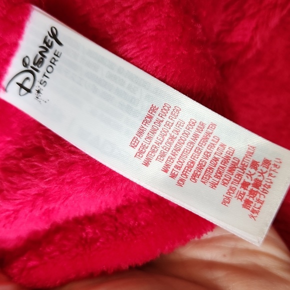 Disney Store Beauty and the Beast Belle Pink Fleece Blanket - Picture 4 of 12